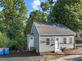 132 Summer St, Plymouth MA 02360