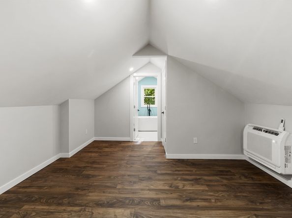 132 Summer St, Plymouth MA 02360