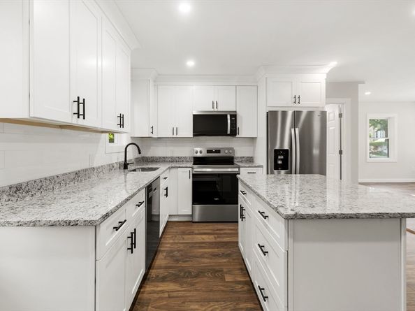 132 Summer St, Plymouth MA 02360