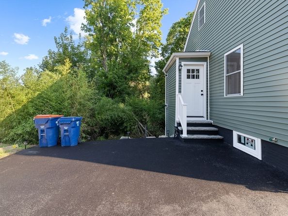 132 Summer St, Plymouth MA 02360