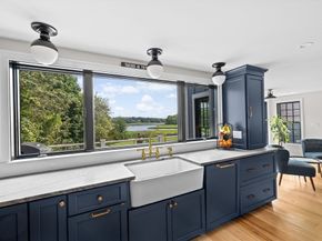 392 S Main St, Cohasset MA 02025