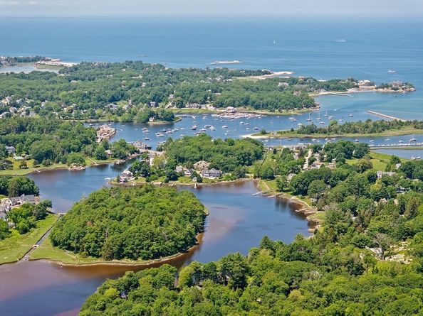 392 S Main St, Cohasset MA 02025