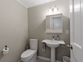 128 Parker St 3B, Acton MA 01720