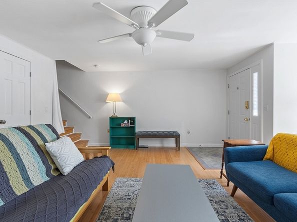 128 Parker St 3B, Acton MA 01720
