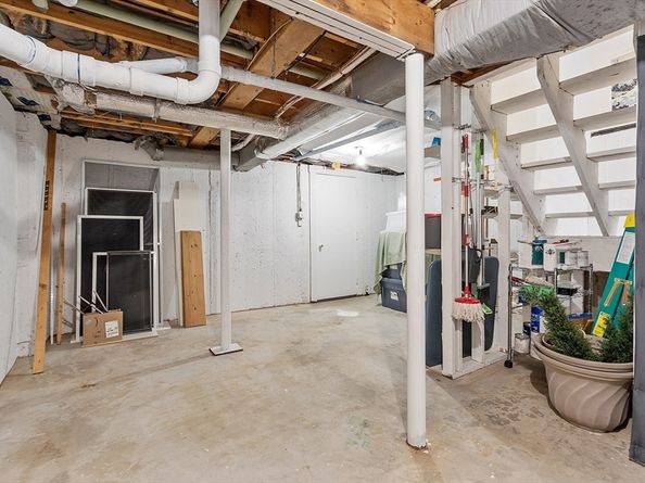 128 Parker St 3B, Acton MA 01720