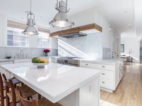 62 Beacon 3, Boston MA 02108