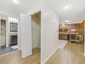 39 Hemenway St 27, Boston MA 02115