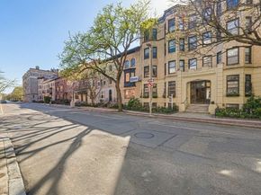 39 Hemenway St 27, Boston MA 02115