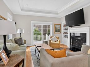 17 Stonebrook Ct 17, Southborough MA 01772