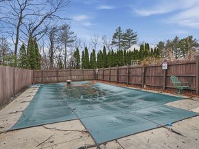 31 Greany Dr, Grafton MA 01536
