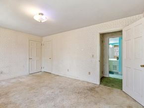 40 Pelham Dr, Fitchburg MA 01420