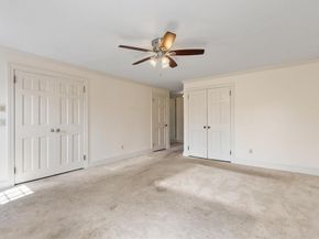 40 Pelham Dr, Fitchburg MA 01420