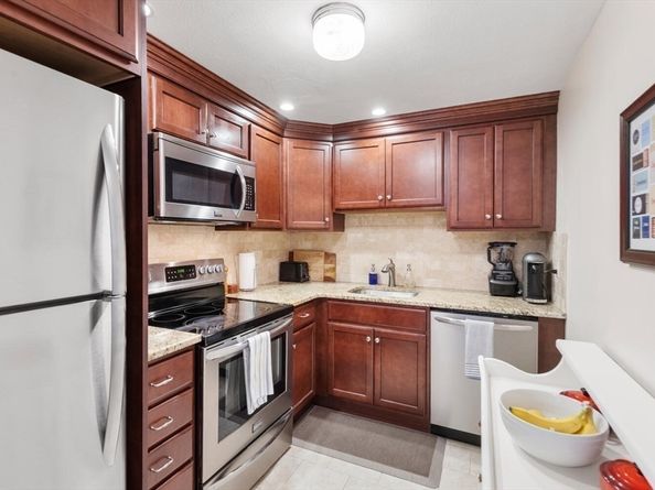 200 Park Terrace Dr 245, Stoneham MA 02180