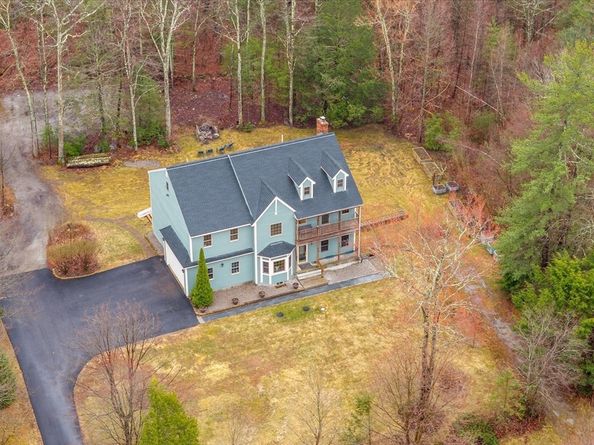 12 Mckinstry Dr, Charlton MA 01507