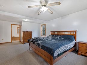 12 Mckinstry Dr, Charlton MA 01507