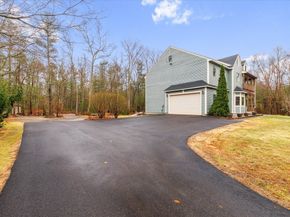 12 Mckinstry Dr, Charlton MA 01507