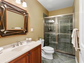 11 Swan Ln 11, Andover MA 01810