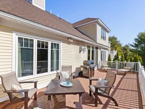 11 Swan Ln 11, Andover MA 01810
