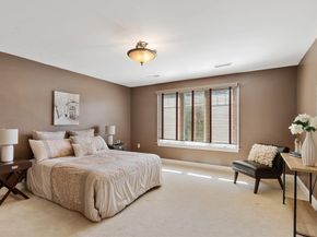 11 Swan Ln 11, Andover MA 01810
