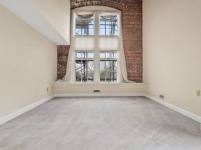 53 Warren St 318, Newburyport MA 01950