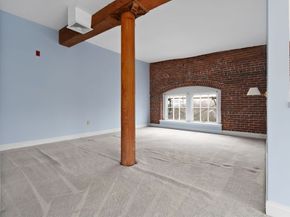 53 Warren St 318, Newburyport MA 01950