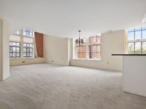 53 Warren St 318, Newburyport MA 01950