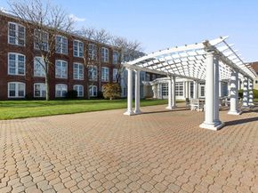 53 Warren St 318, Newburyport MA 01950