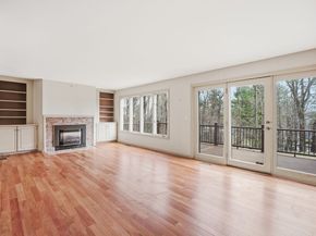 770 Salisbury St 424, Worcester MA 01609