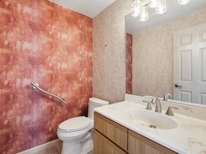770 Salisbury St 424, Worcester MA 01609