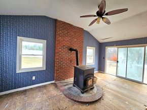 574 Brown St, Winchendon MA 01475