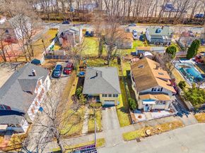 17 Vineyard St, Worcester MA 01603