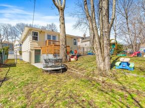 17 Vineyard St, Worcester MA 01603