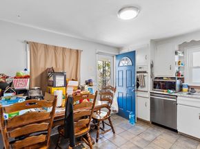 17 Vineyard St, Worcester MA 01603