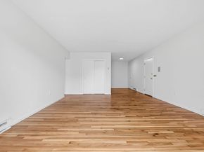 8 Kittredge St 10, Boston MA 02131