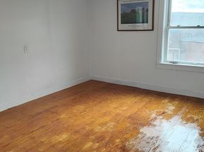 23 Suffolk St, Worcester MA 01604