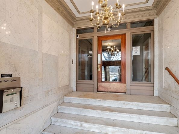 131 Park Drive 12, Boston MA 02215