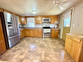12 Carron Ln, Oxford MA 01540
