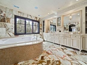 20 Boulder Rd, Newton MA 02459