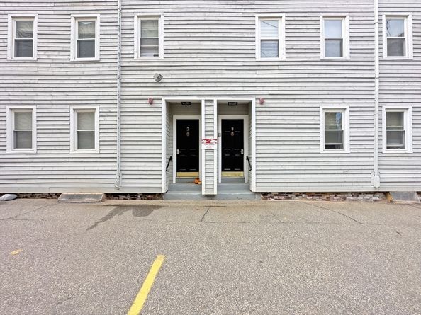 1-4 Schrepel Pl, Boston MA 02127