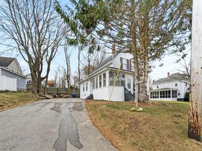 22 Maple St, Templeton MA 01436