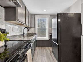 22 Maple St, Templeton MA 01436