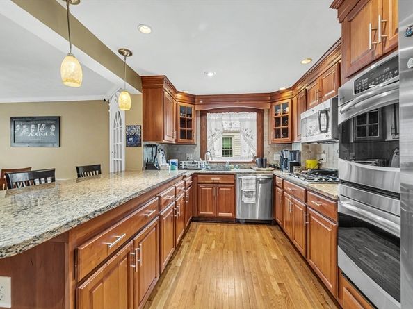 76 Clearwater Dr, Boston MA 02126