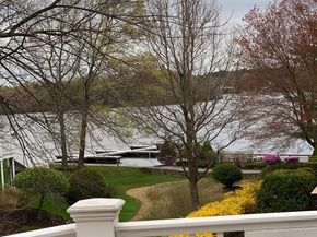 53 Pointe Rok Dr 53, Worcester MA 01604