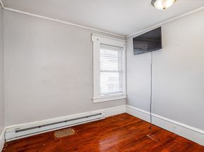 90 Mechanic St, Fitchburg MA 01420