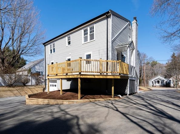 1049 Pleasant St, Canton MA 02021