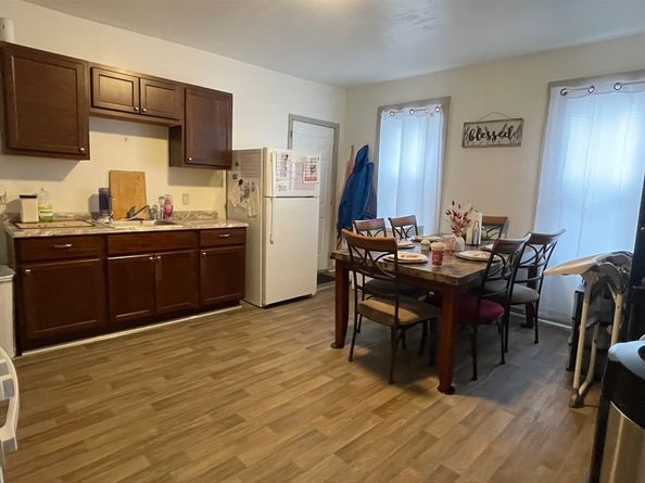 183 Everett St, Southbridge MA 01550