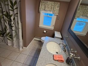 71 Charles St, Weymouth MA 02189