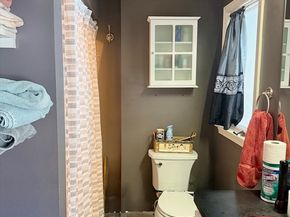 71 Charles St, Weymouth MA 02189