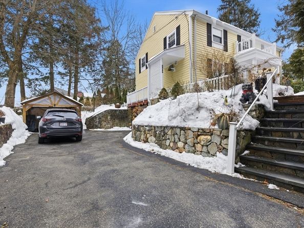 560 Worcester St, Wellesley MA 02481