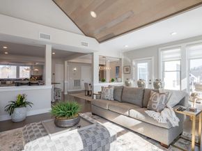 78 Thatcher Rd 6, Gloucester MA 01930